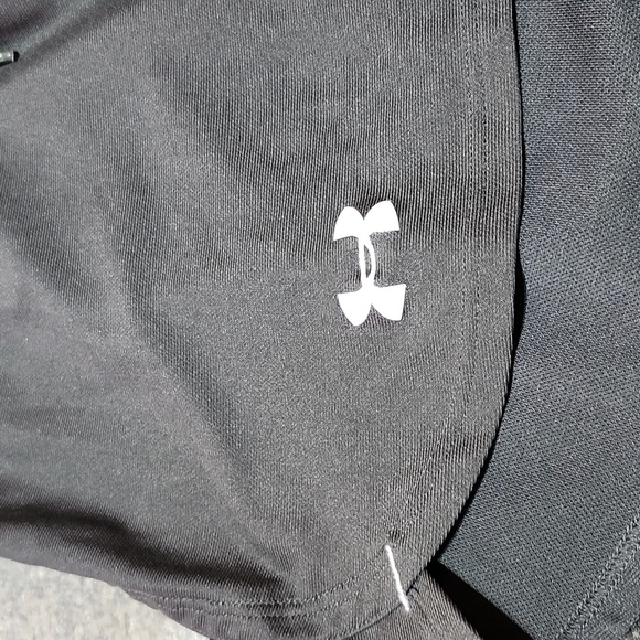 UNDER ARMOUR LOGO LOOSE-FIT HEATGEAR GRAY UNLINED DRAWSTRING ATHLETIC SHORTS - Picture 5 of 11